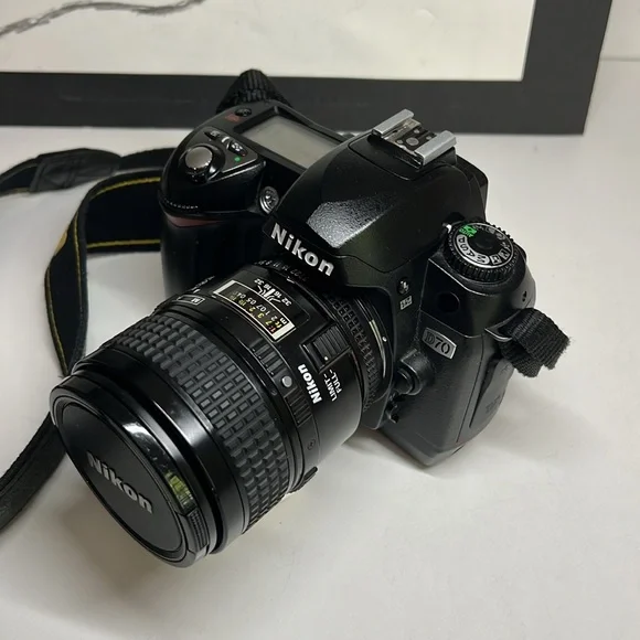 Nikon D70Nikor 60mm AF Micro 1:2.8 Lens Case